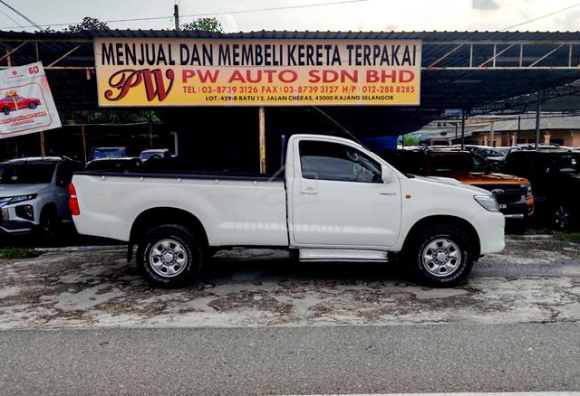 Toyota HILUX SINGLE CAB 2.5(M)VIGO VNT 4x4 pickups - 2