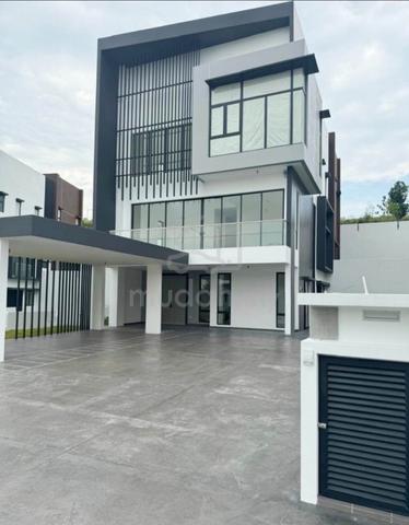[BRAND NEW] [60x132] Jade Hills KAJANG BUNGALOW Summerwood [FREEHOLD] 1