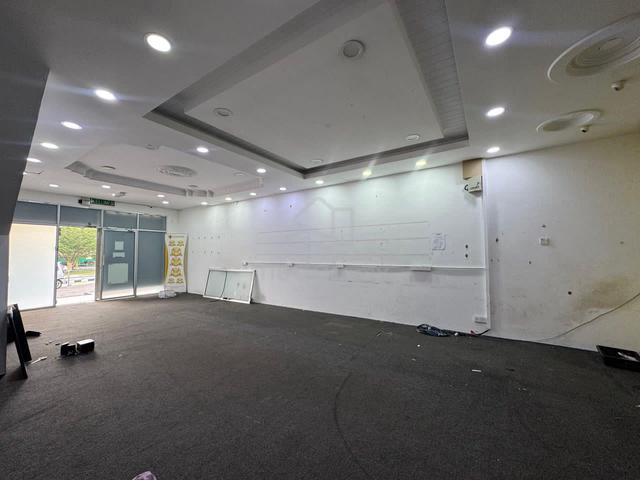 GroundFloor Facing MainRoad Lrg Bukit Kulim Kedah For Rent 1