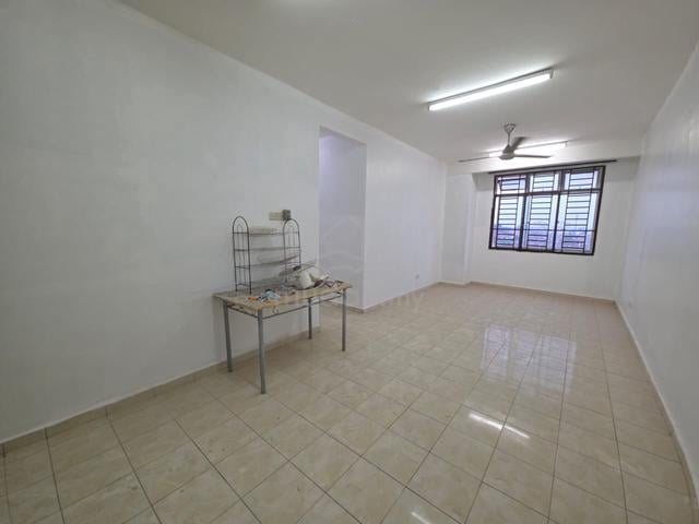 Indah Court Apartment (Bukit Indah) 1