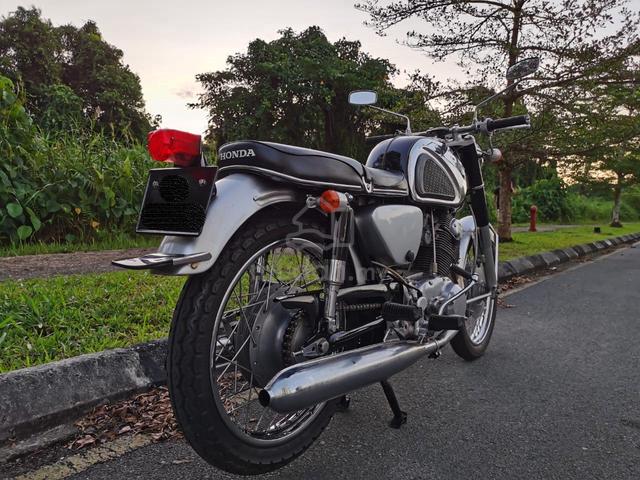Honda CB72 Super Sport 250cc - photo 4 of 6