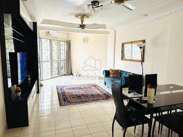 Zamrud Apartment 1