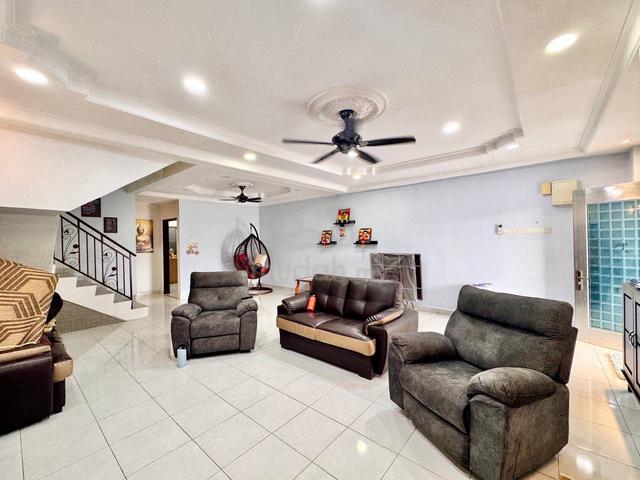 FACING OPEN ‼️ Rumah Teres Taman Sri Kenari, Kajang 1