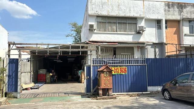BUKIT SENTOSA BUKIT BERUNTUNG SEMI D FACTORY To LET 1