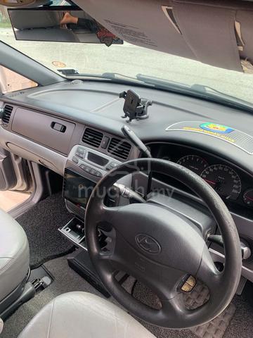 2002 Hyundai TRAJET 2.0 GLS (A) - 2