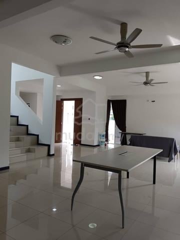 [SALES] VILLA AVENUE BUNGALOW CORNER Seri kembangan TAMAN EQUINE PARK 1