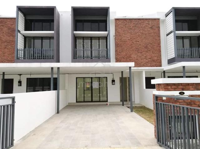 Bukit Minyak Utama 💚Superlink 2-sty Terrace | Long Car Pouch 1