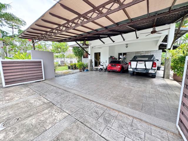 CORNER LOT 2 Storey Bungalow Laman Seri, Seksyen 13 Shah Alam 4