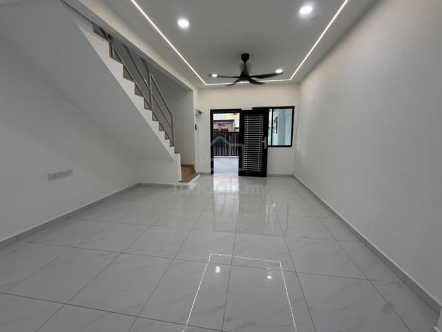 Full Loan / Cash Out / seri Alam / Jalan Tasek / Double Storey / 398k 1