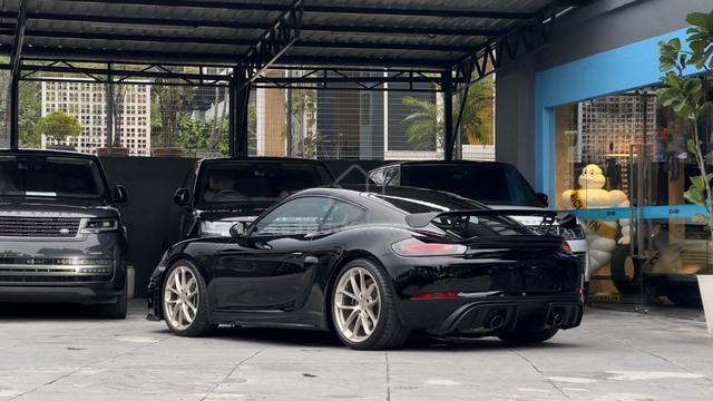 2021 Porsche CAYMAN 718 GT4 4.0 (M) - 2