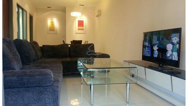 Renovated East Ledang 2 Storey Superlink Ready move in 1