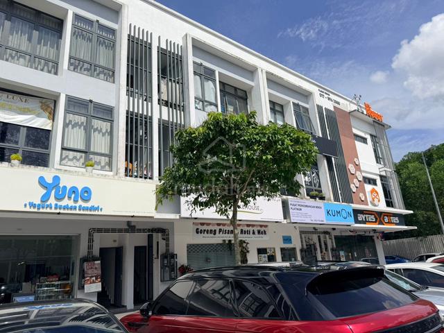 Versis Medini Three Storey Shop Lot Ground Floor For Rent 1