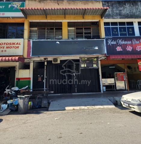 Double Storey Shop for Rent in Taman Makmur Lunas 1
