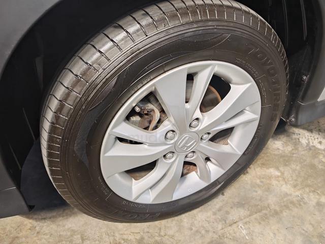 2016 Honda HR-V E-Spec 1.8 (A)B/ListBolehLoanKedai - 3