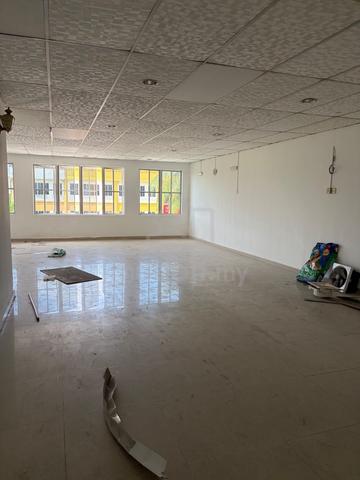 3rd level shoplot for rent 1