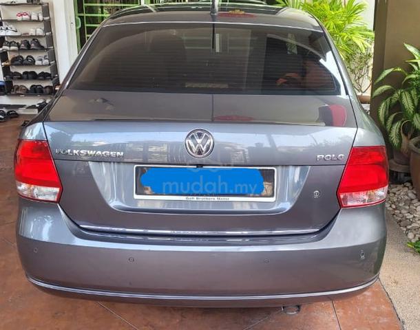 Volkswagen Polo Sedan 1.6 (A) Low Mileage F/Servic - 4