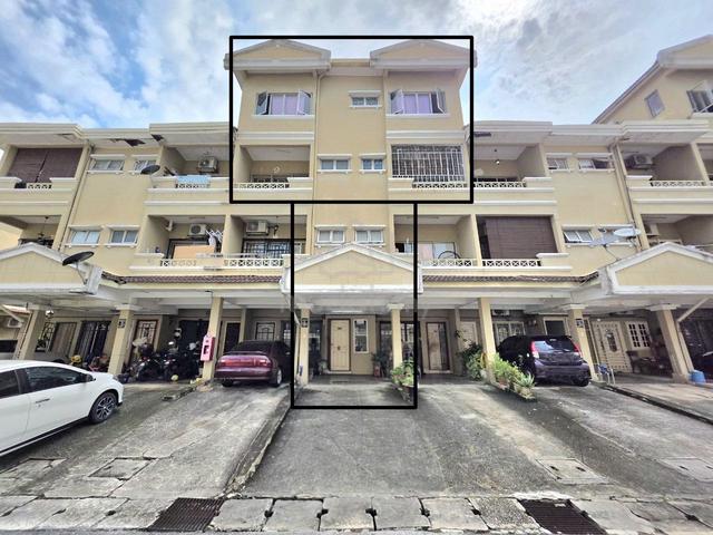 RENOVATED Duplex Townhouse Sri Mahligai , Seksyen 9, Shah Alam 1