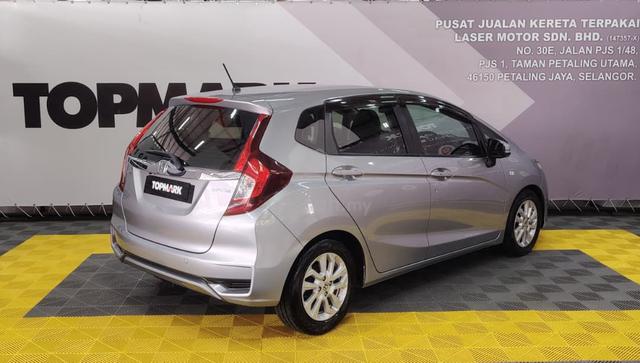 2018 Honda JAZZ 1.5 E (A)- V.GOOD CON FREE SERVICE - 3