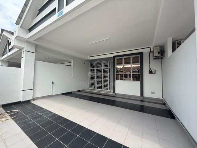 Jln Puyuh Bandar Putra Kulai 1Storey with Aircon Tabletop Heater 1