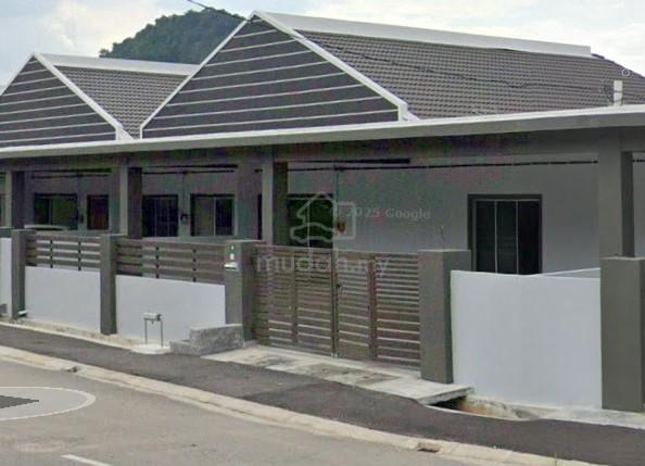 Bercham New 47' Wide Frontage Facing Playground 1-Storey Terrace House 1
