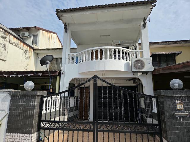 Renovated Double Storey House @ Seksyen 19 1