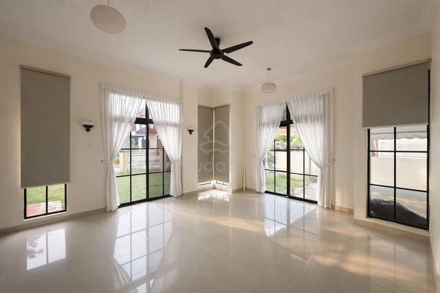 D’Residence 2.5 Storey Bungalow House For rent 1