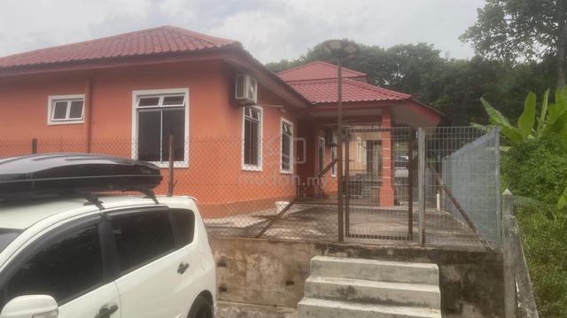 Rumah Kampung Bukit Duyong, Jalan Bukit Katil. 1