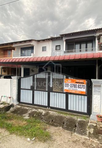 Rumah Cantik Teres 2 Tingkat di Taman Klebang Jaya untuk dijual! 🔥 1