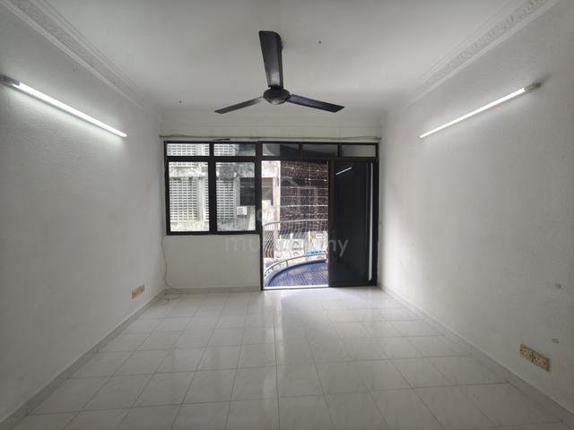 Desa Rahmat Apartment 1