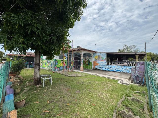CORNER LOT Rumah Teres Setingkat Bandar Mahkota Banting 1