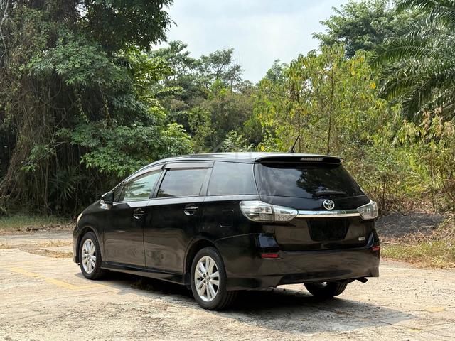 2014 Toyota WISH 1.8 S ZGE20G FACELIFT (A) - 4