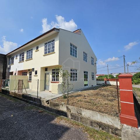 Tangkak Corner Lot House For Sale 1