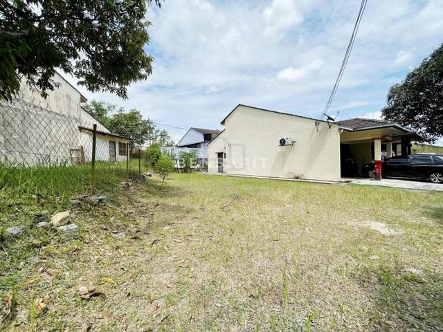 Corner Lot Single Storey For rent Taman Lestari Putra LEP 7 1