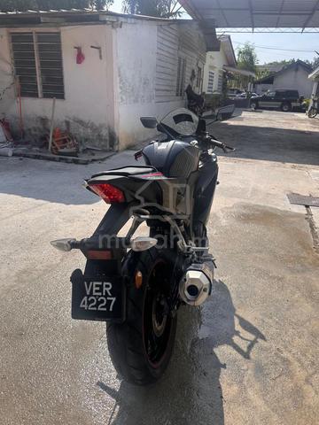 Yamaha r15 - photo 3 of 5