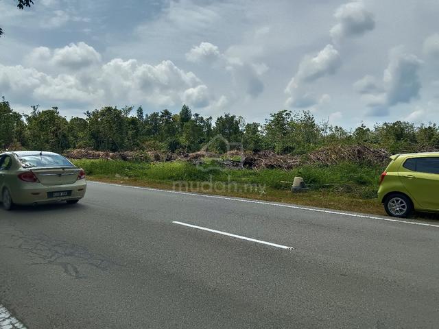 Tanah merah 1