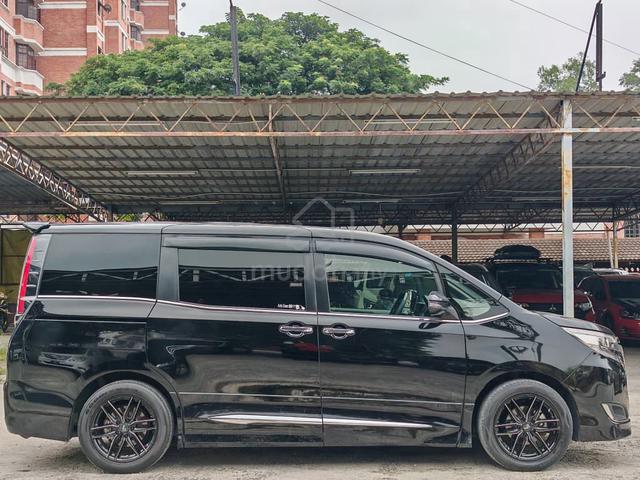 25 Toyota ESQUIRE 2.0 GI PREMIUM VOXY FACELIFT - 3
