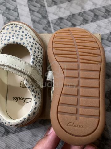 clarks baby girl shoes sale