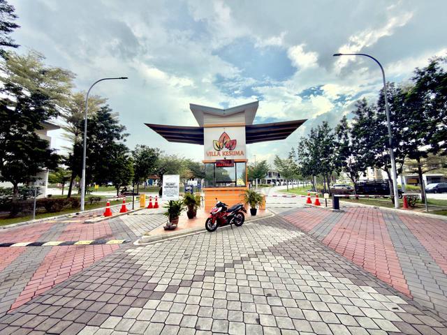 βΌοΈFOR SALEβΌοΈ Townhouse Villa Kesuma π Semenyih, Selangor 1