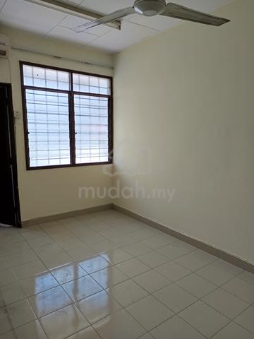 2 storey terraced house at Taman Bukit Maluri Kepong KL for rent 5