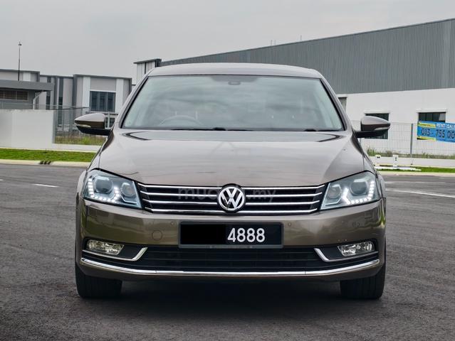 {2013}Volkswagen PASSAT 1.8 TSI (A) Sport Cheapest - 2