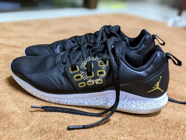 jordan grind black and gold