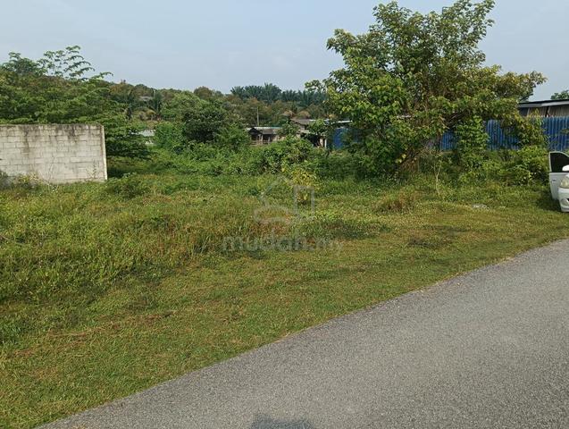 Tanah di kampung melayu sri parit lukut 1