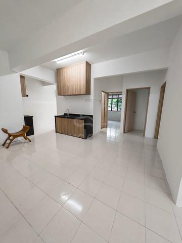 Sempadan Indah Apartment 1