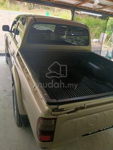 2004 Toyota HILUX 2.5 SR TURBO (M) - 2