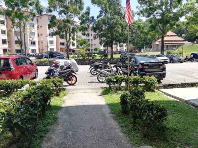 Sri Raya Apartment 1