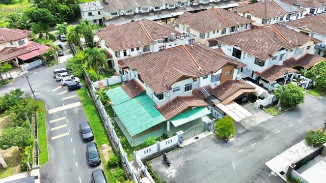 Corner Unit Semi-D, Taman Kajang Impian, Selangor 1