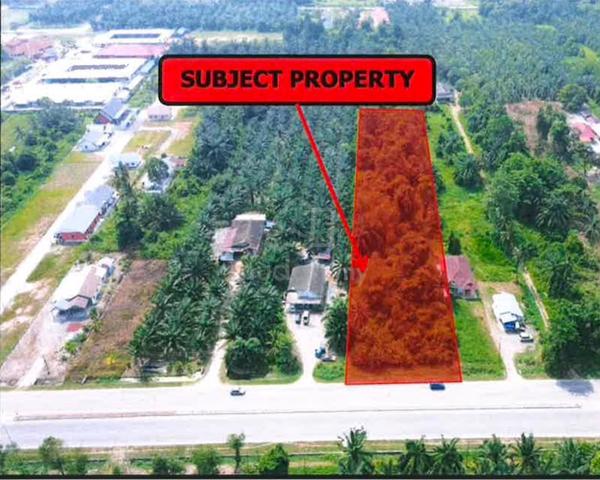 Kuala Selangor Jeram.1.75 acres land for sale, beside main road . 1