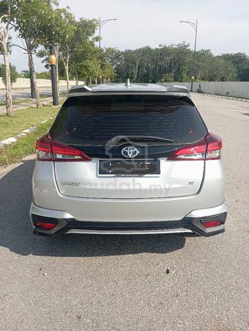 2021 Toyota YARIS 1.5 - 3