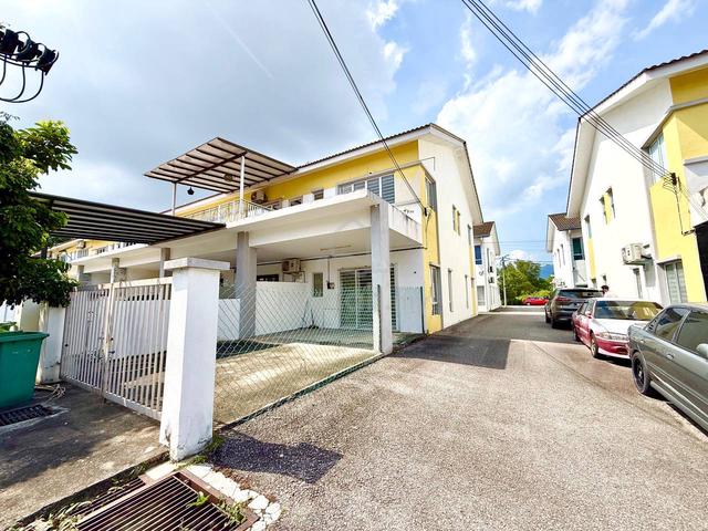 END LOT Seksyen 6 Bandar Rinching Double Storey Terrace, Semenyih 1