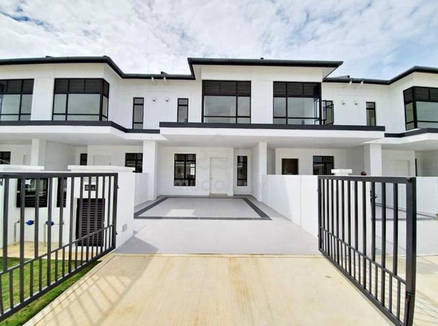 Facing Open【24x75 2-Story Landed Loan Rejected Unit】 1
